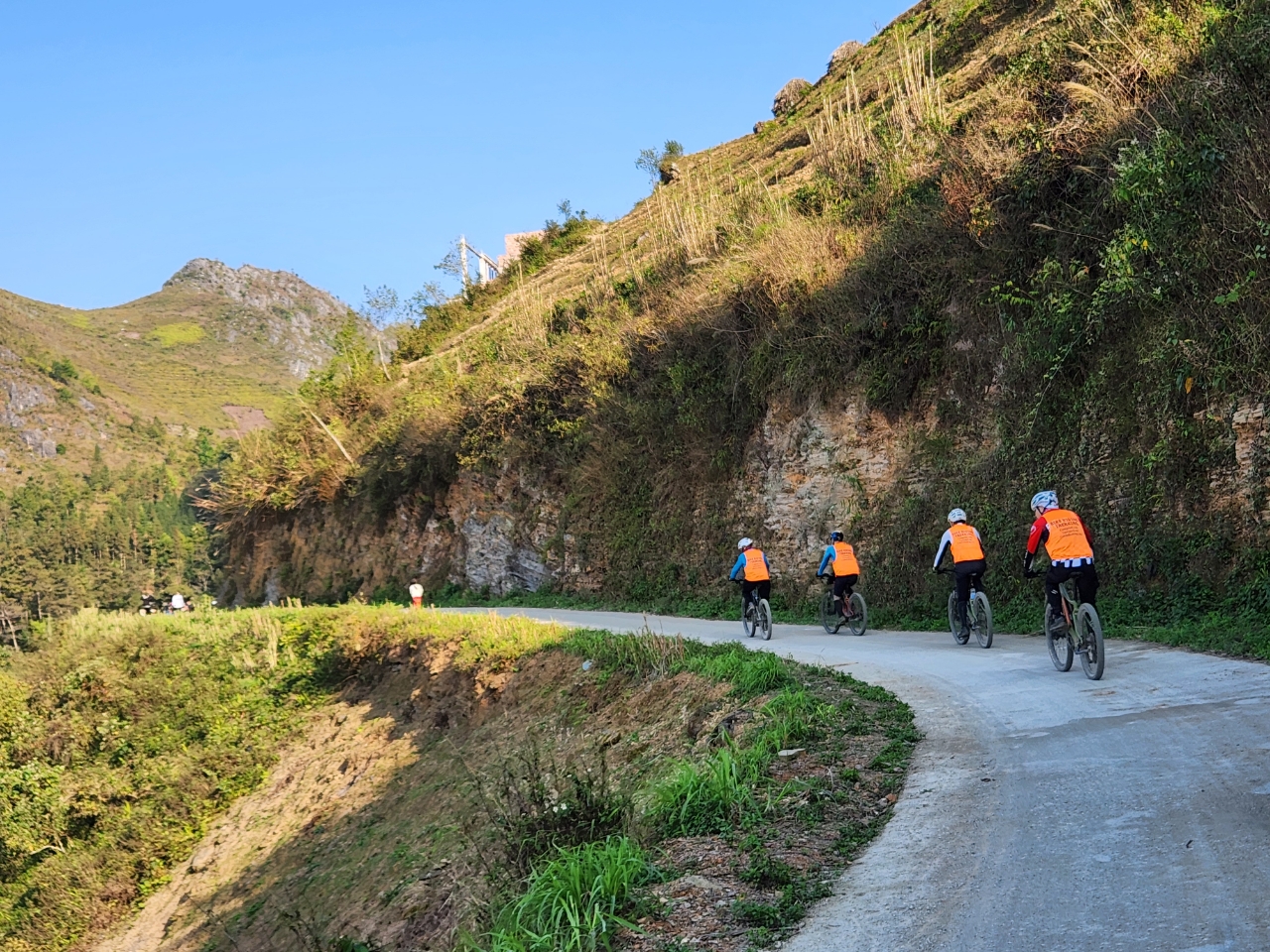 Northeast MTB Expedition – Conquer the Roads of Mong Cai, Cao Bang, and Ha Giang 15 Days